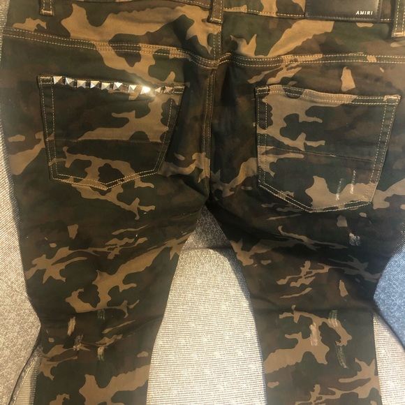 amiri camo jeans